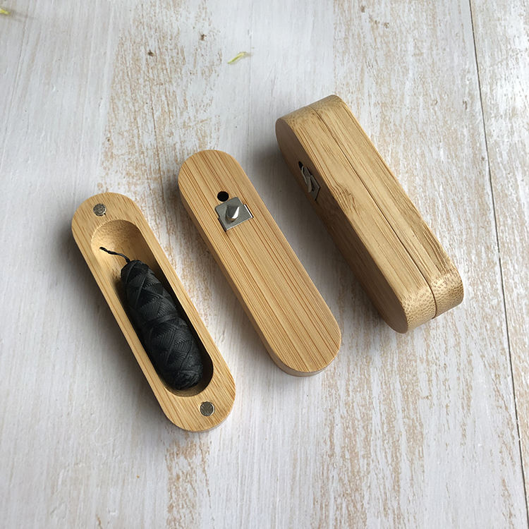 Wax Compostable Cornstarch Dental Floss in Bamboo Holder